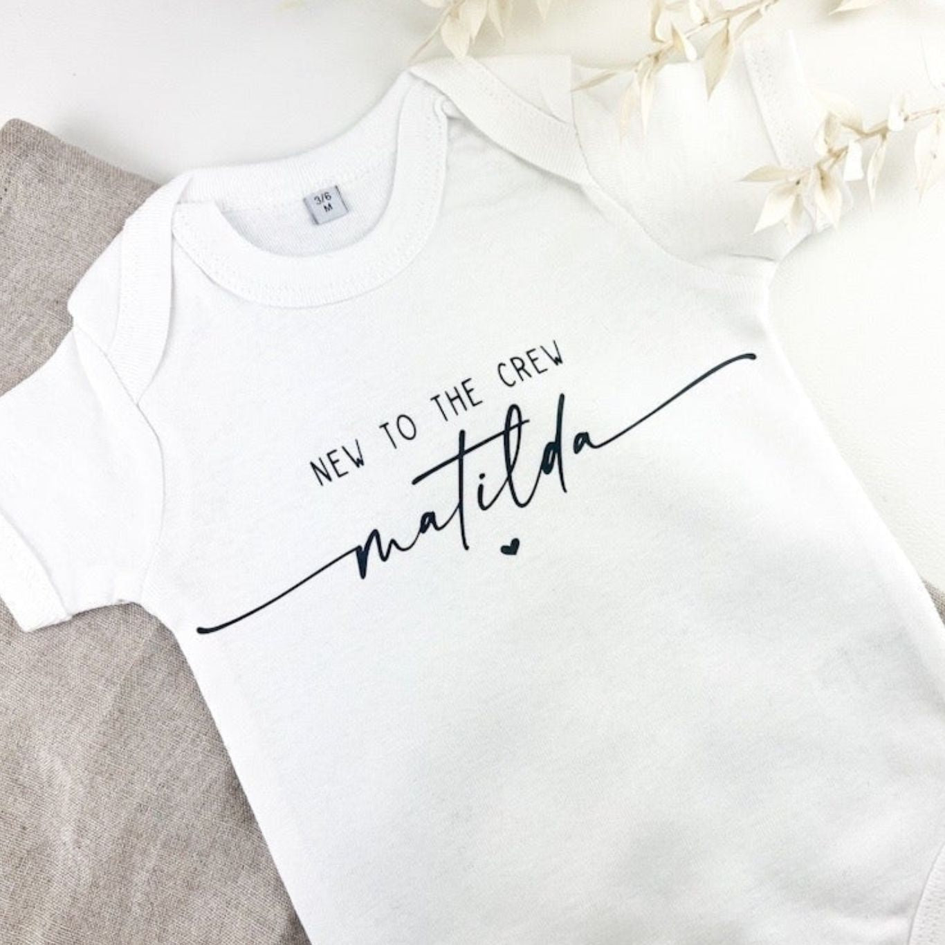 Kurzarmbody CREW personalisiert das doppelte Plottchen®